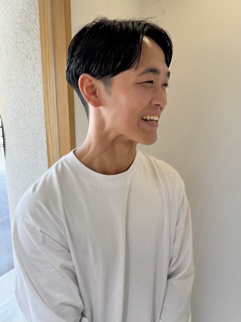 メンズ　センターパート　パーマ　メンズパーマ　前髪
